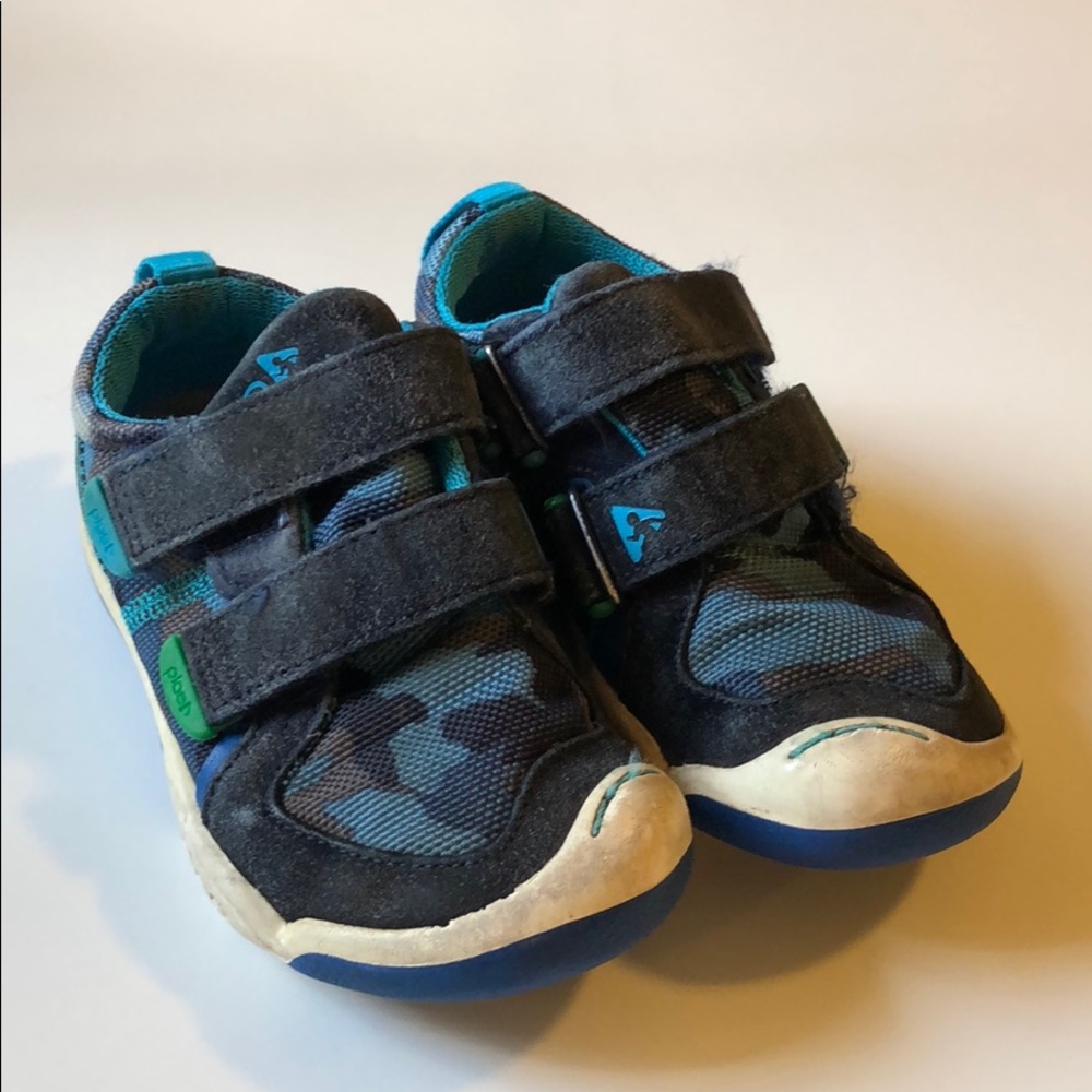 Plae shoes